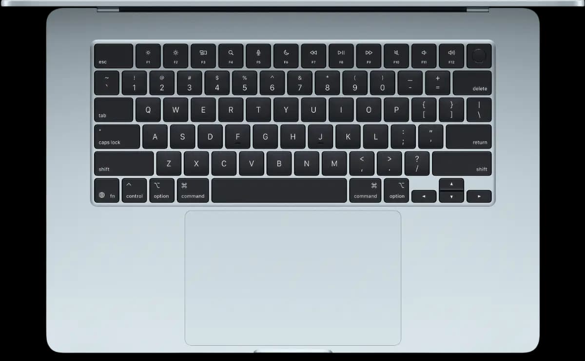 15.3" laptop Apple MacBook Air M5 light blue [English/Russian layout, 2880x1864, IPS, Apple M5 10-core, cores: 4 + 6, RAM 16 GB, SSD 512 GB, Apple M5 10-core, macOS]