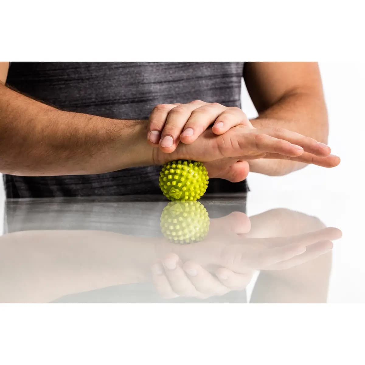 TriggerPoint MobiPoint Massage Ball [2 in diameter, 87% TPR, 1 year warranty]