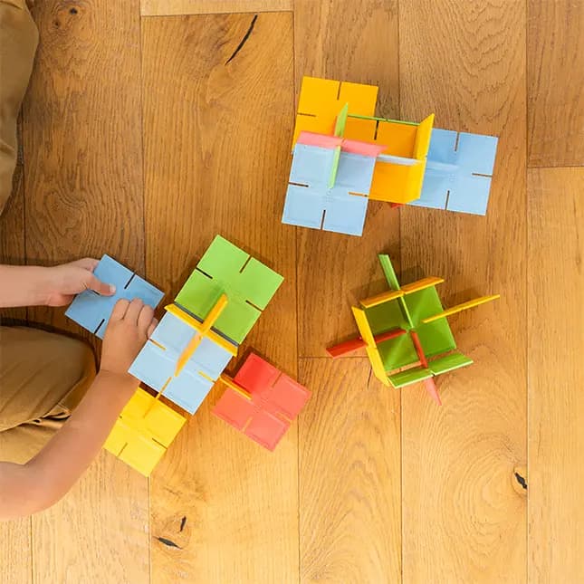Fat Brain Toys Dado Squares Slot-Together Building Toy for Kids Ages 3 and Up [Set of 36 colorful squares with slots cut out of each side, Encourages fine motor skills, spatial rea