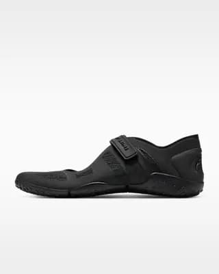 NikeSKIMS Rift Mesh Women's Shoes Black/Black/NSKM Dark Smoke [Black/Black/NSKM Dark Smoke, W 5 / M 3.5, W 5.5 / M 4, W 6 / M 4.5, W 6.5 / M 5, W 7 / M, Hook-and-loop strap at the 