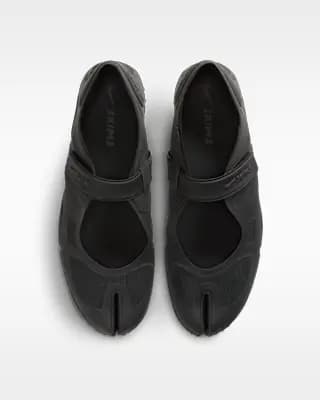 NikeSKIMS Rift Mesh Women's Shoes Black/Black/NSKM Dark Smoke [Black/Black/NSKM Dark Smoke, W 5 / M 3.5, W 5.5 / M 4, W 6 / M 4.5, W 6.5 / M 5, W 7 / M, Hook-and-loop strap at the 
