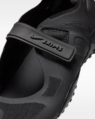 NikeSKIMS Rift Mesh Women's Shoes Black/Black/NSKM Dark Smoke [Black/Black/NSKM Dark Smoke, W 5 / M 3.5, W 5.5 / M 4, W 6 / M 4.5, W 6.5 / M 5, W 7 / M, Hook-and-loop strap at the 