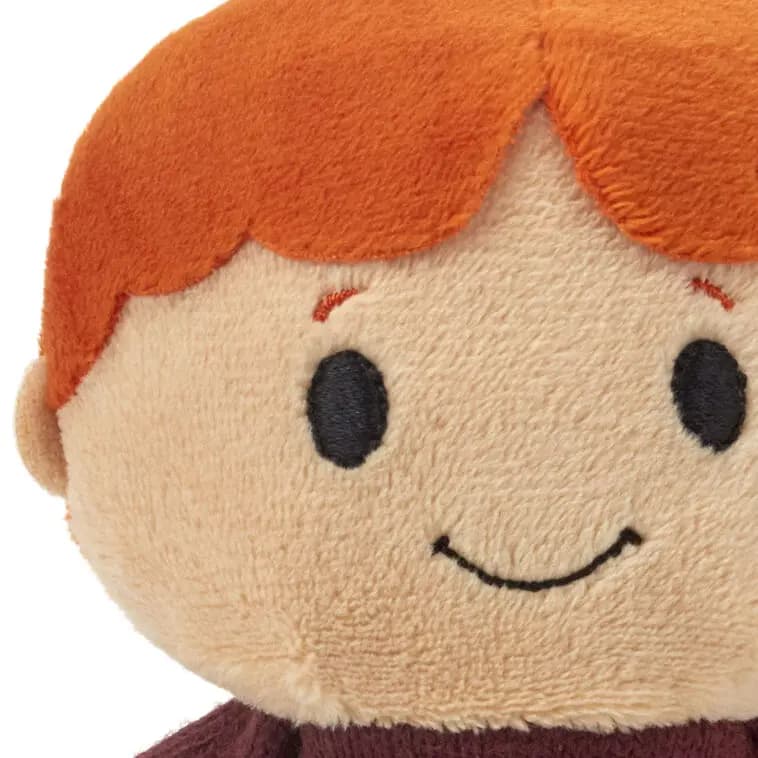 itty bittys Harry Potter Ron in Red R Sweater Plush [3'' W x 4'' H x 2.75'' D, 1, To clean, wipe with damp cloth., 1KDD2222]