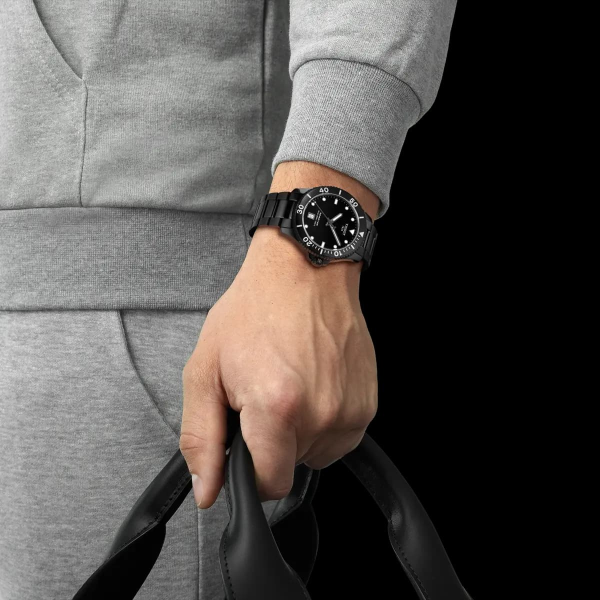 Tissot Seastar 1000 40mm Black T1204103305100 [40.00 mm, Quartz three hands, 300 m]