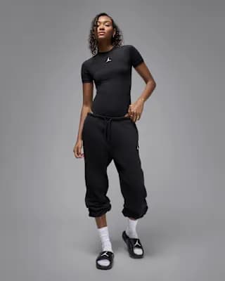 Jordan Franchise Slides Black/White [Black/White, M 7 / W 8, M 8 / W 9, M 9 / W 10, M 10 / W 11, M 11 / W 12,, Synthetic leather forefoot strap helps hold your]