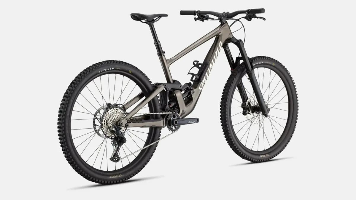 Specialized Enduro Comp [FACT 11m carbon chassis and rear-end, 29 S-Sizing Enduro Race Geometry, SRAM Universal Derailleur Hanger, SWATÃ¢â€žÂ¢ Door integration, threaded BB, intern