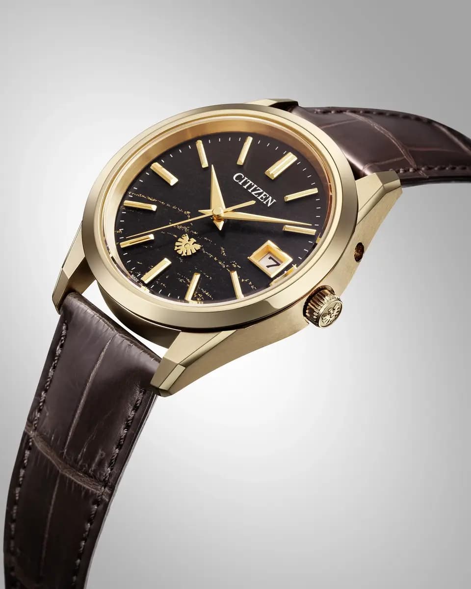 Citizen The CITIZEN AQ4103-16W [38.3mm, A060 Eco-Drive, WR100/10Bar/333ft]