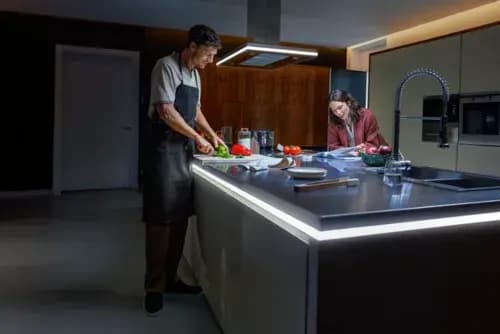Philips Hue OmniGlow strip light 10ft [046677608170, White, Multi Color]