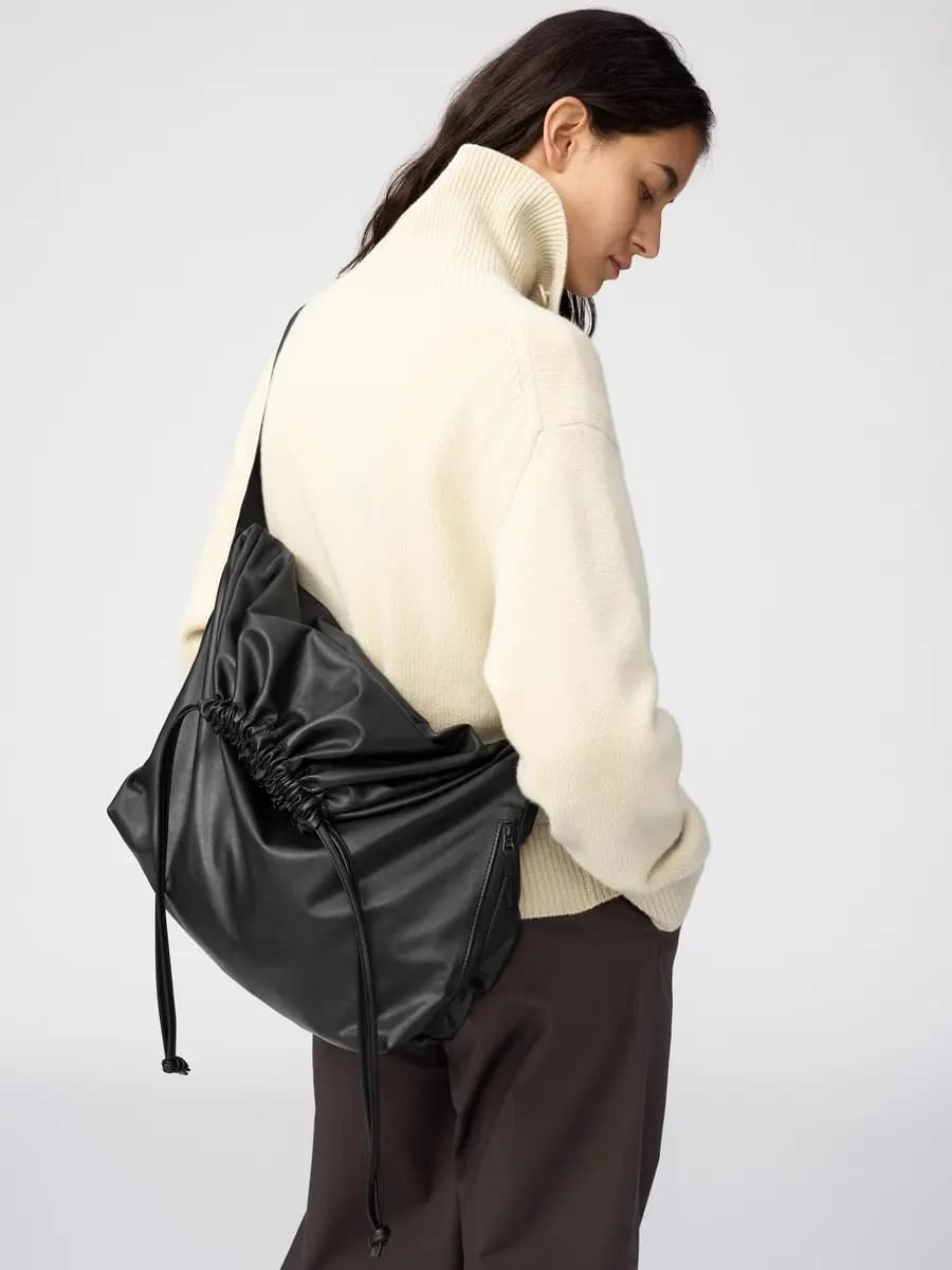 Uniqlo Soft Coated Drawstring Bag Black [Imported, Do not wash, Do not dry clean, Capacity: approximately 20 L.]