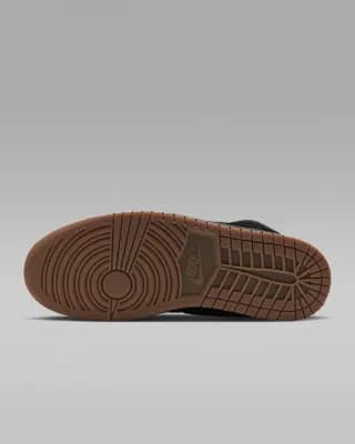 Air Jordan 1 Mid SE Men's Shoes Black/Gum Medium Brown/Team Red [Black/Gum Medium Brown/Team Red, Leather upper offers durability and structure., Wings logo on collar]
