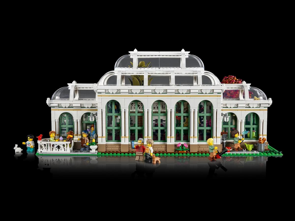 LEGO The Botanical Garden 21353 [3792 pieces, ages 18+, Ideas]