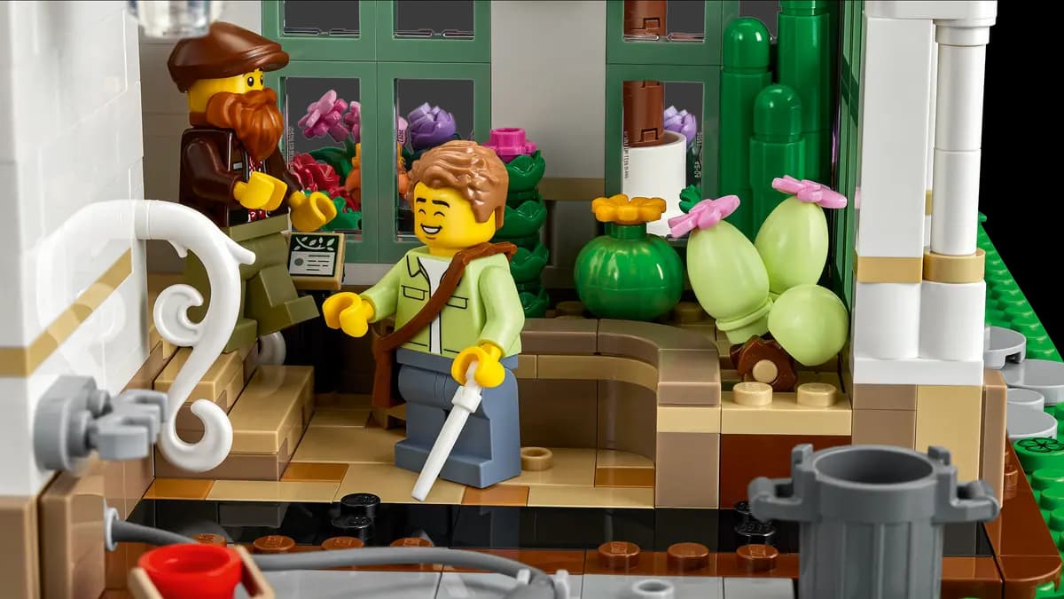 LEGO The Botanical Garden 21353 [3792 pieces, ages 18+, Ideas]