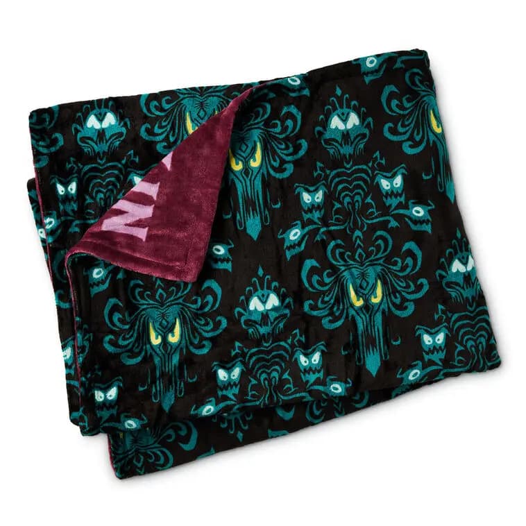 Disney The Haunted Mansion Glow-in-the-Dark Two-Sided Throw Blanket, 50x60 [Dimensions 50'' W x 60'' H, Material 100% polyester., Item number 1HGN5332]