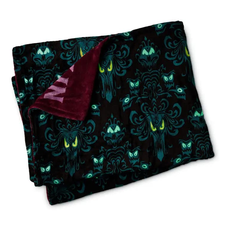 Disney The Haunted Mansion Glow-in-the-Dark Two-Sided Throw Blanket, 50x60 [Dimensions 50'' W x 60'' H, Material 100% polyester., Item number 1HGN5332]