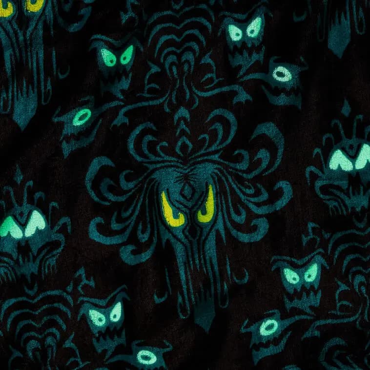 Disney The Haunted Mansion Glow-in-the-Dark Two-Sided Throw Blanket, 50x60 [Dimensions 50'' W x 60'' H, Material 100% polyester., Item number 1HGN5332]