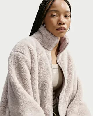 Nike Sportswear Essential Women's High-Pile Fleece Jacket Cream II/Sail [100% polyester, Machine wash, XS (0–2)-XXL (20–22)]