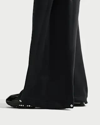 Nike Studio Fleece Medium Weight Women's Loose Pleated Snap Pants Total Black/Sail [Body: 80% Cotton/20% Polyester. Pocket Bags: 100% Cotton., Machine wash, XXS (00)-XXL (20–22)]