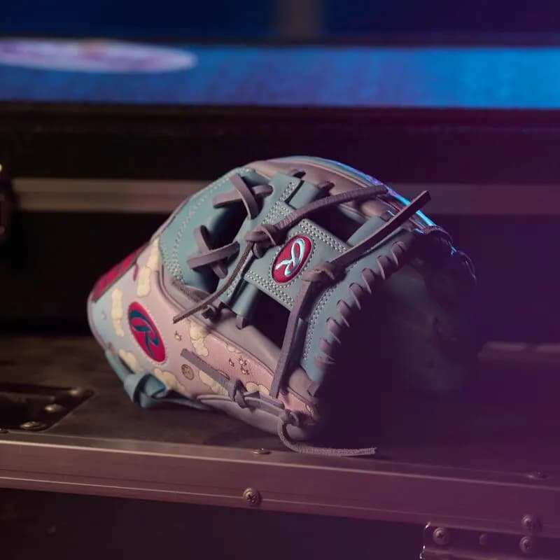 Rawlings Rawlings Icon Fest Heart of the Hide Columbia Blue/Periwinkle 11.5-Inch Infield Glove, Right Hand Throw [R00721359, Conventional, Icon Fest]
