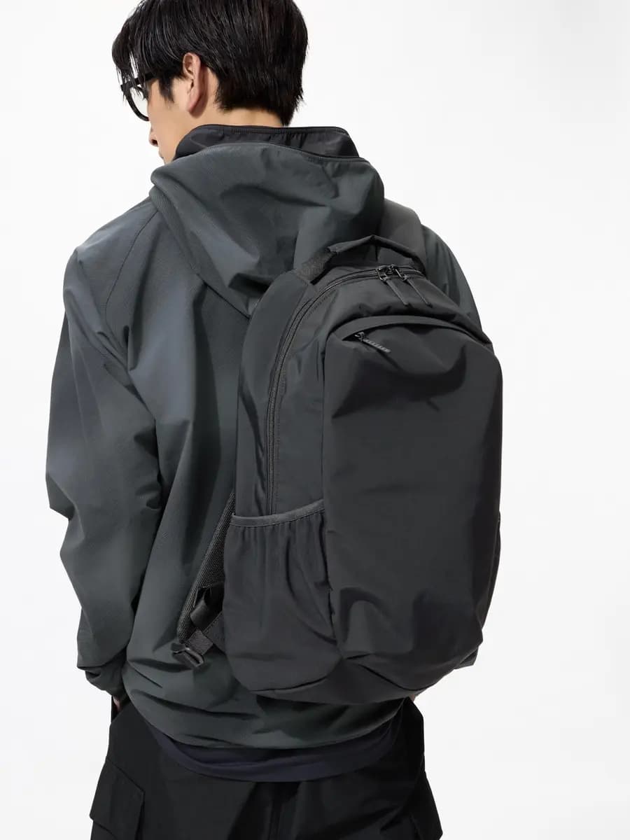 Uniqlo Utility Backpack Black [Imported, Do not wash, Do not dry clean, The front pocket has a key holder.]