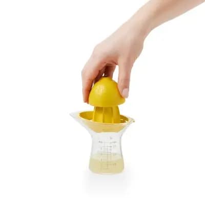 OXO Small Citrus Reamer: Yellow Plastic Juicer, Dishwasher-Safe, 5" Height, 3.6" Width & Depth [Plastic, .13 Pounds, Dishwasher-Safe]