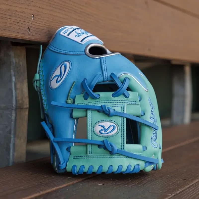 Rawlings Exclusive Heart of the Hide 11.5-Inch Infield Glove, Right Hand Throw [Conventional, Columbia Blue/Mint, Standard]
