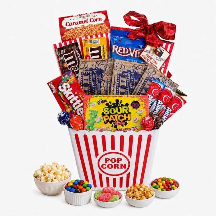 Ultimate Movie Night Gift Set [11x11x13, Plastic, Contains: Wheat, Milk, Eggs, Nuts, S, 734038081310]