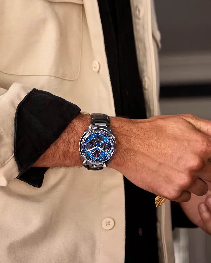 Citizen Promaster Tsuno Chrono Racer AV0088-01L [43.3mm, E210 Eco-Drive, WR200/20Bar/666ft]