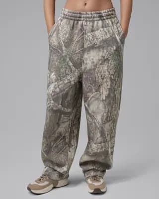 Jordan Brooklyn Fleece Women's Relaxed Wide Leg Realtree Pants White/Bright Citron [White/Bright Citron, Pockets, Elastic waistband with drawcord]