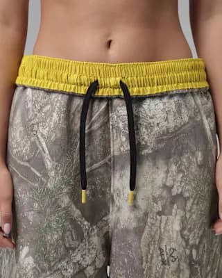 Jordan Brooklyn Fleece Women's Relaxed Wide Leg Realtree Pants White/Bright Citron [White/Bright Citron, Pockets, Elastic waistband with drawcord]