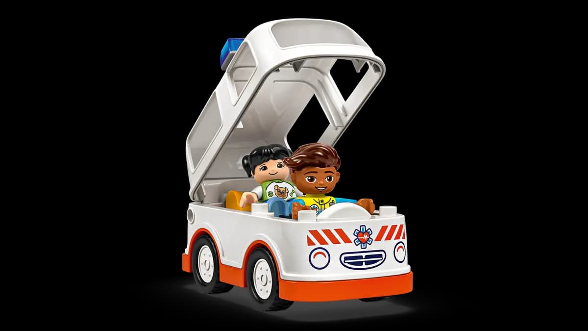 LEGO Ambulance & Driver 10447 [19 pieces, ages 2+, DUPLOÃƒÆ’Ã†â€™ÃƒÂ¢Ã¢â€šÂ¬Ã…Â¡ÃƒÆ’Ã¢â‚¬Å¡Ãƒâ€šÃ‚Â®]