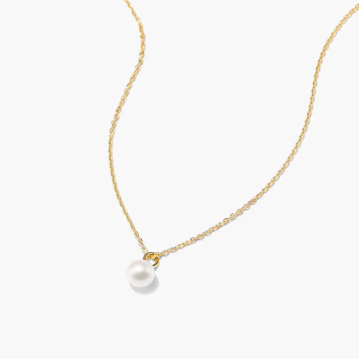 Mejuri Mini Pearl Pendant Necklace 18k Gold Vermeil - Pearl [18k Gold Vermeil - Pearl, 15 inches - 17 inches, 5.5 mm - 6 mm round]