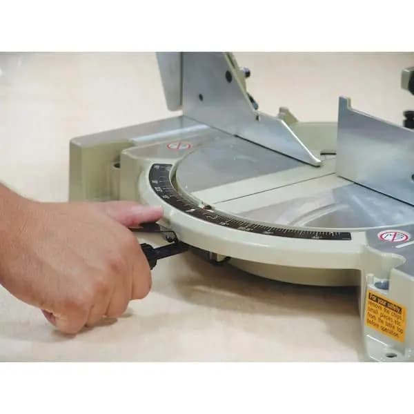 Makita 15 Amp 10 in. Corded Compact Single Bevel Compound Miter Saw with 40T Carbide Blade and Dust Bag, LS1040 [Amperage (A): 15 A, Bevel Type: Single Bevel, Color Family: Silver]