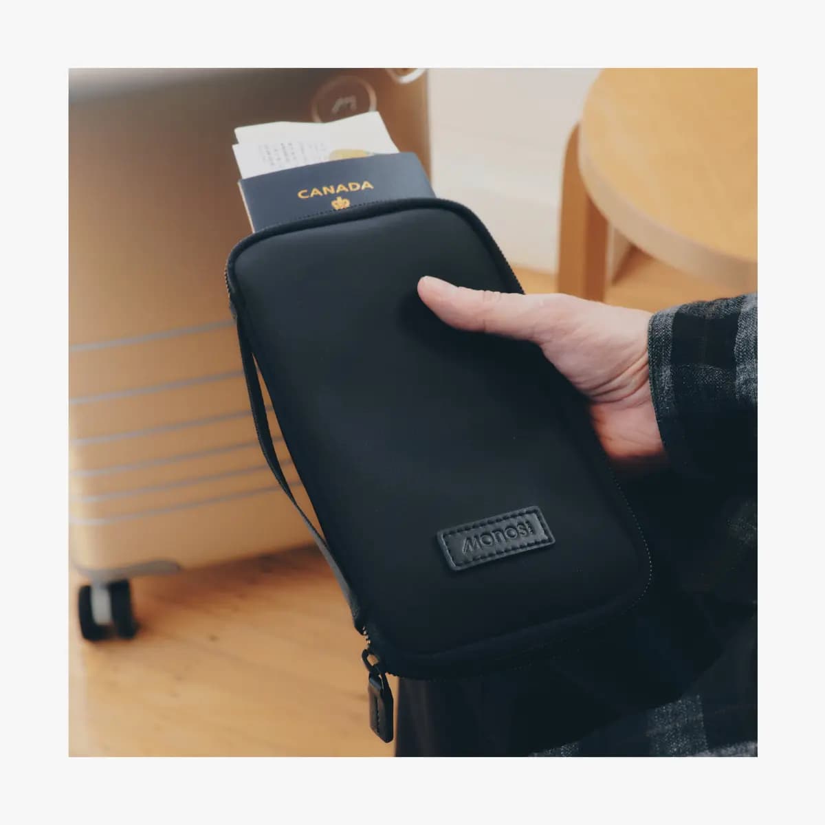 Monos Metro Travel Wallet Carbon Black [Water and scratch-resistant finish, Secured with a zippered main compartment, Lined with soft cotton twill throughout]