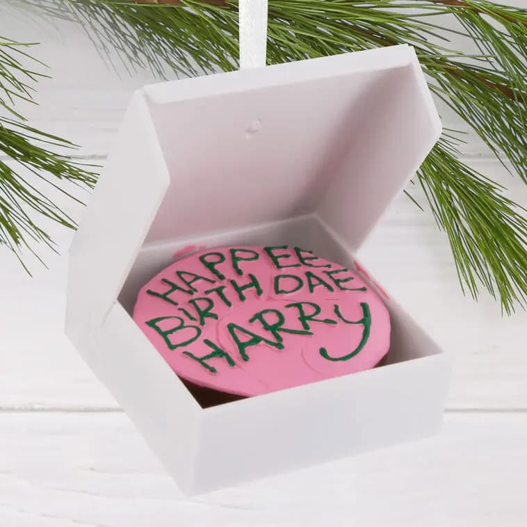 Harry Potter Birthday Cake Lidded Trinket Dish [Happee Birthdae Harry, 4'' W x 2.5'' H x 4'' D, Ceramic., To clean, wipe with a damp cloth.]