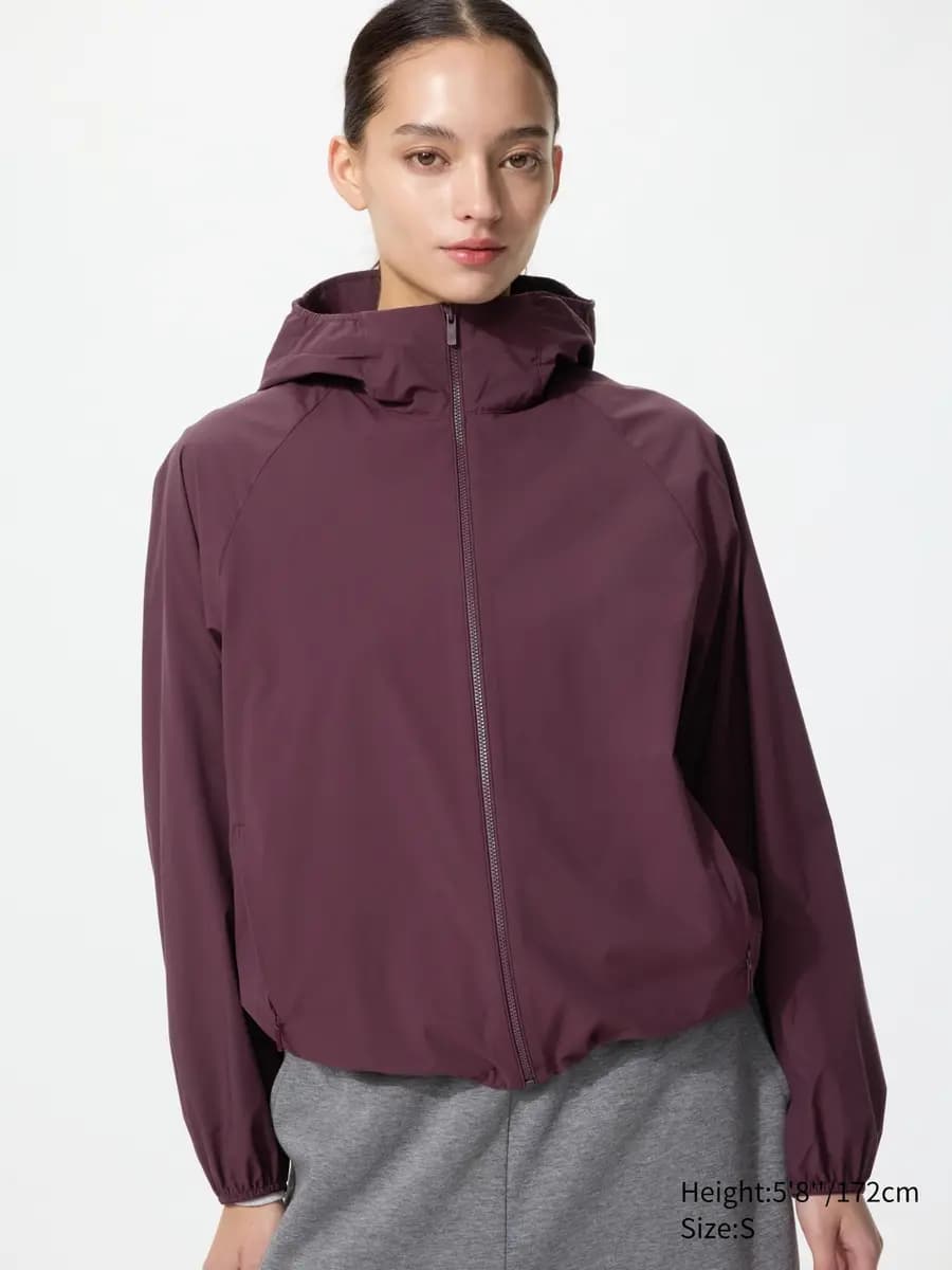 Uniqlo Pocketable UV Protection Parka Wine [Imported, Versatile silhouette with raglan sleeves., UPF50+ / JIS L 1925 : 2019]