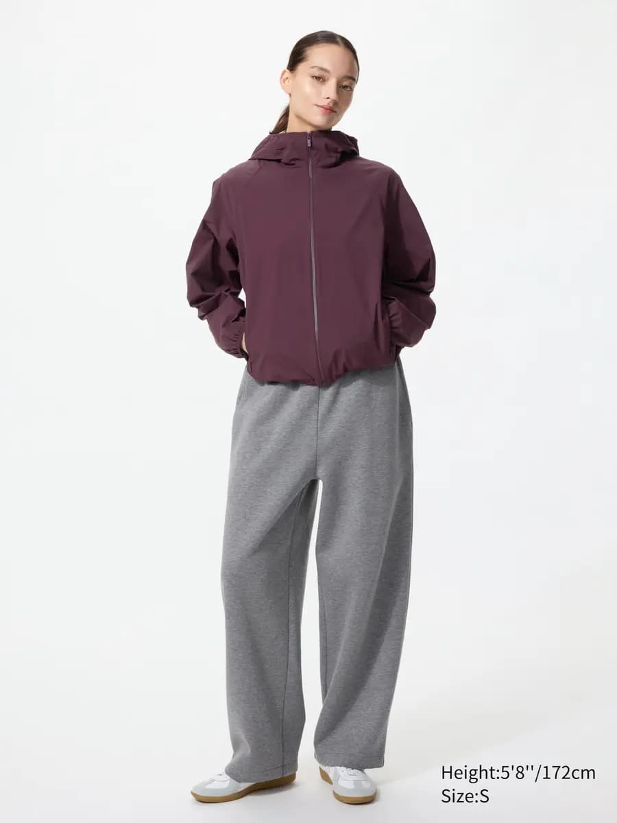 Uniqlo Pocketable UV Protection Parka Wine [Imported, Versatile silhouette with raglan sleeves., UPF50+ / JIS L 1925 : 2019]