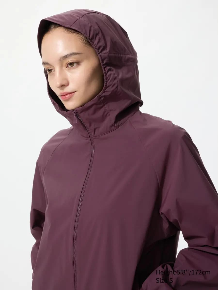 Uniqlo Pocketable UV Protection Parka Wine [Imported, Versatile silhouette with raglan sleeves., UPF50+ / JIS L 1925 : 2019]