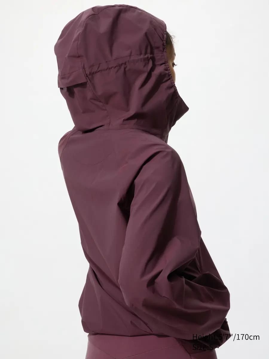 Uniqlo Pocketable UV Protection Parka Wine [Imported, Versatile silhouette with raglan sleeves., UPF50+ / JIS L 1925 : 2019]