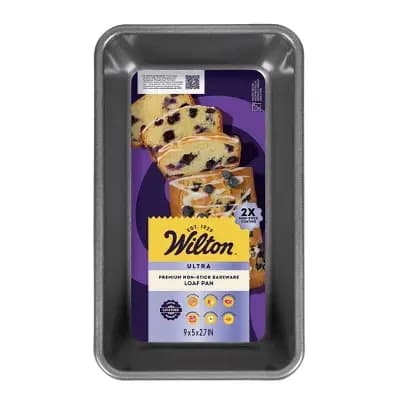 Wilton 9"x5" Nonstick Ultra Bake Professional Loaf Pan: Steel Bread & Meatloaf Pan, Dishwasher-Safe, Gray [Steel, 1.25 Pounds, Dishwasher-Safe]