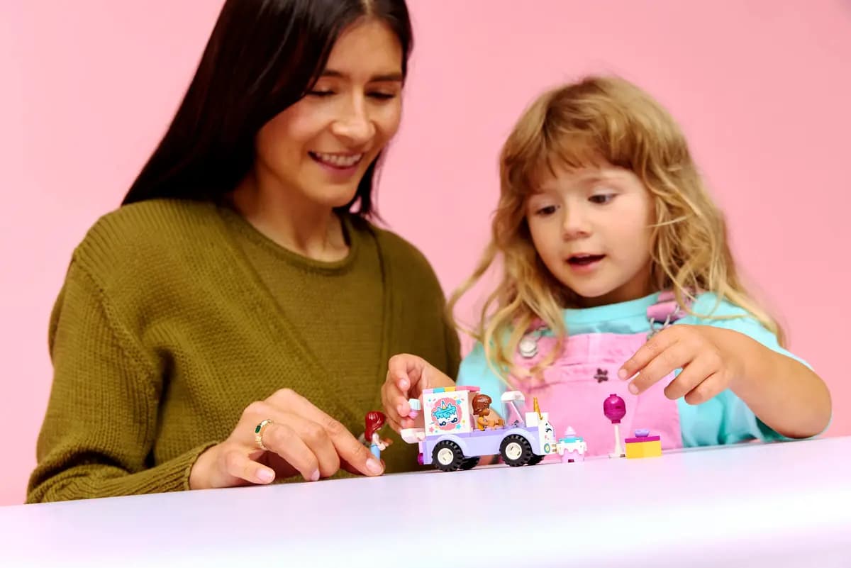 LEGO Unicorn Cake Delivery Car 42675 [67 pieces, ages 4+, Friends]