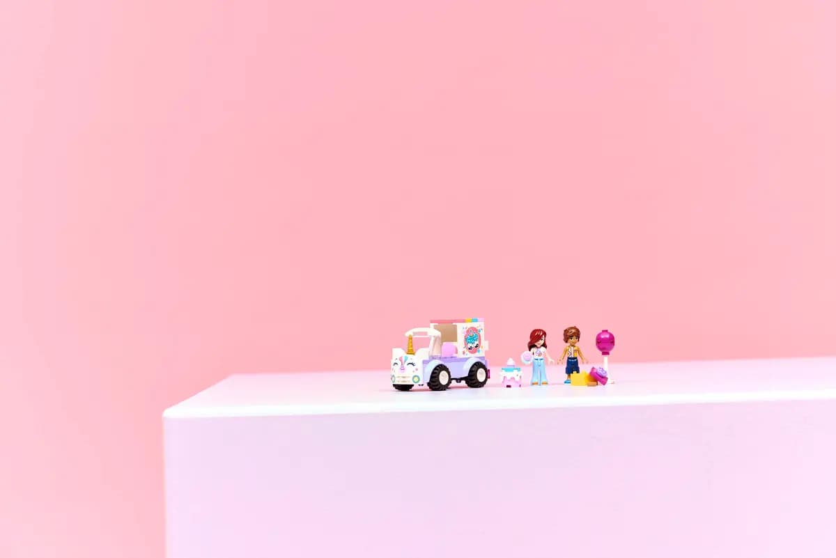 LEGO Unicorn Cake Delivery Car 42675 [67 pieces, ages 4+, Friends]