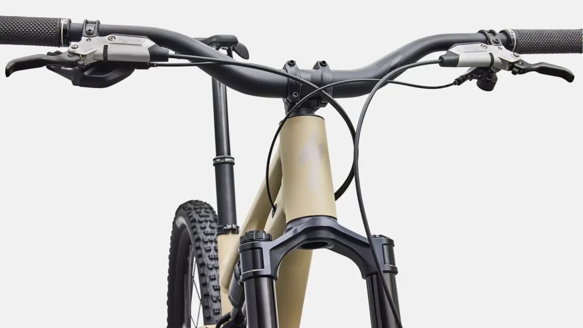 Specialized Stumpjumper 15 EVO Elite Alloy [M5 alloy chassis and rear-end, Trail Geometry, SWATÃ¢â€žÂ¢ Door integration, head tube angle adjustment, threaded BB, internal cable rou