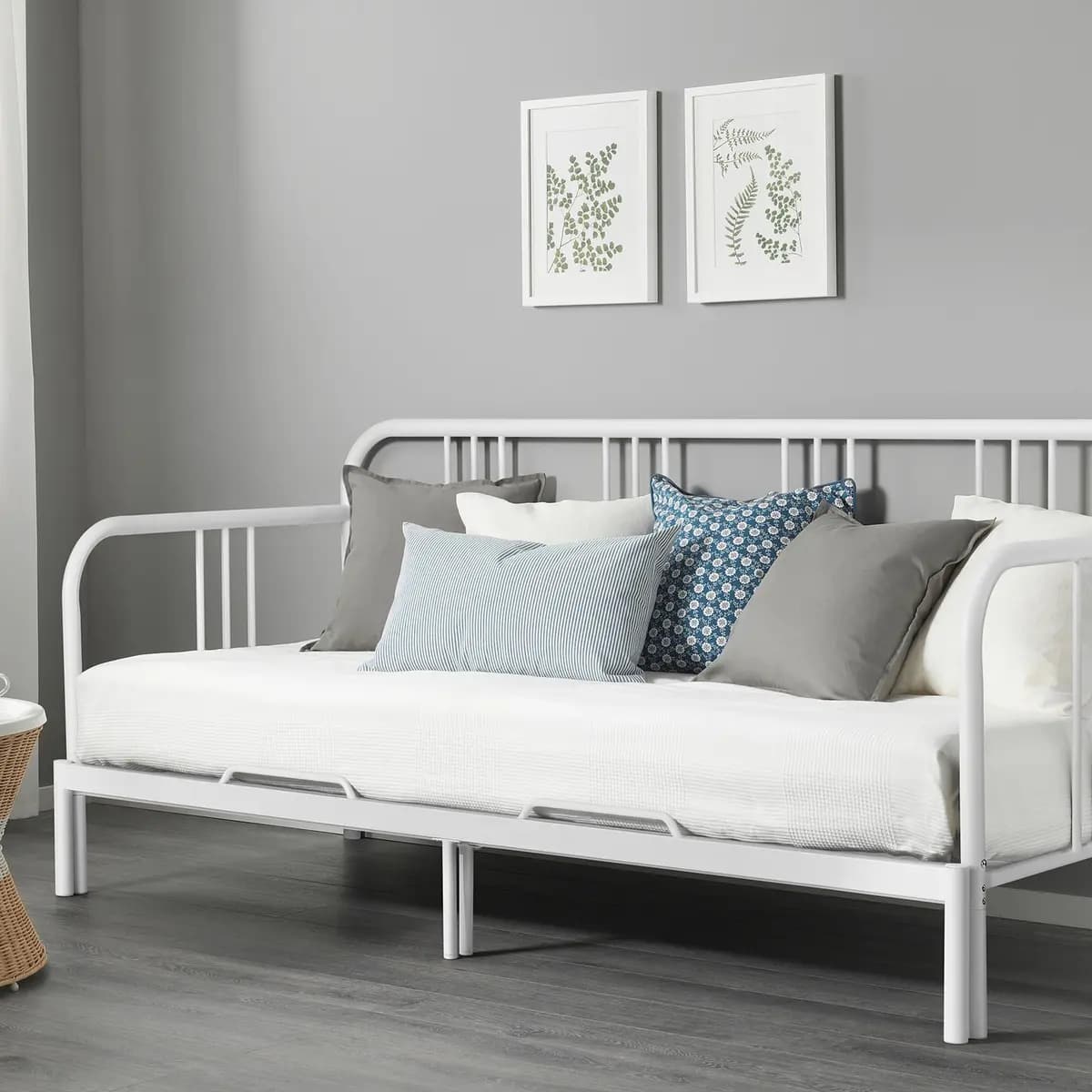 IKEA FYRESDAL Daybed frame, white [Width 41 3/8 ", Height 37 ", Length 77 1/2 "]