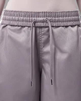 Jordan Brooklyn Women's Track Pants Purple Smoke [Body: 100% polyester. Pockets: 100% polyester., Hand wash, XS (0–2)-XXL (20–22)]