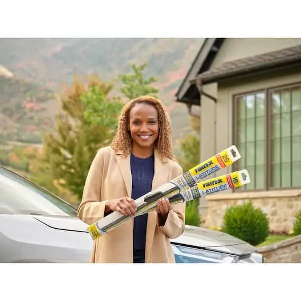 Rain-X 22 in. Latitude 2-in-1 Water Repellency Wiper Blade, 5079279-2 [Automotive Part Type: Windshield Wiper Blade, Returnable: 90-Day, Certifications]