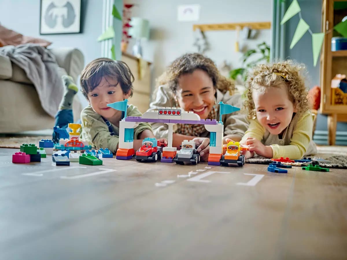 LEGO F1ÃƒÆ’Ã†â€™ÃƒÂ¢Ã¢â€šÂ¬Ã…Â¡ÃƒÆ’Ã¢â‚¬Å¡Ãƒâ€šÃ‚Â® Team Race Cars & Drivers 10445 [70 pieces, ages 2+, DUPLOÃƒÆ’Ã†â€™ÃƒÂ¢Ã¢â€šÂ¬Ã…Â¡ÃƒÆ’Ã¢â‚¬Å¡Ãƒâ€šÃ‚Â®]