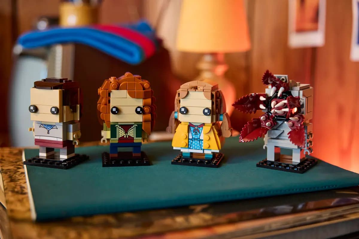 LEGO Eleven, Max, Demogorgon and Holly Figures 40879 [584 pieces, ages 10+, BrickHeadz]