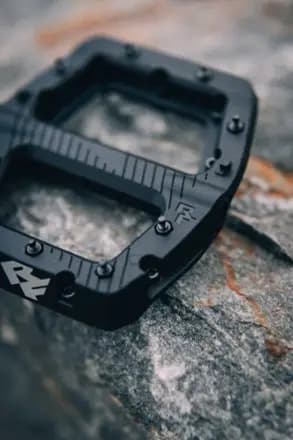 Race Face Chester Pedals Black [Mountain Biking, Flat, Composite]
