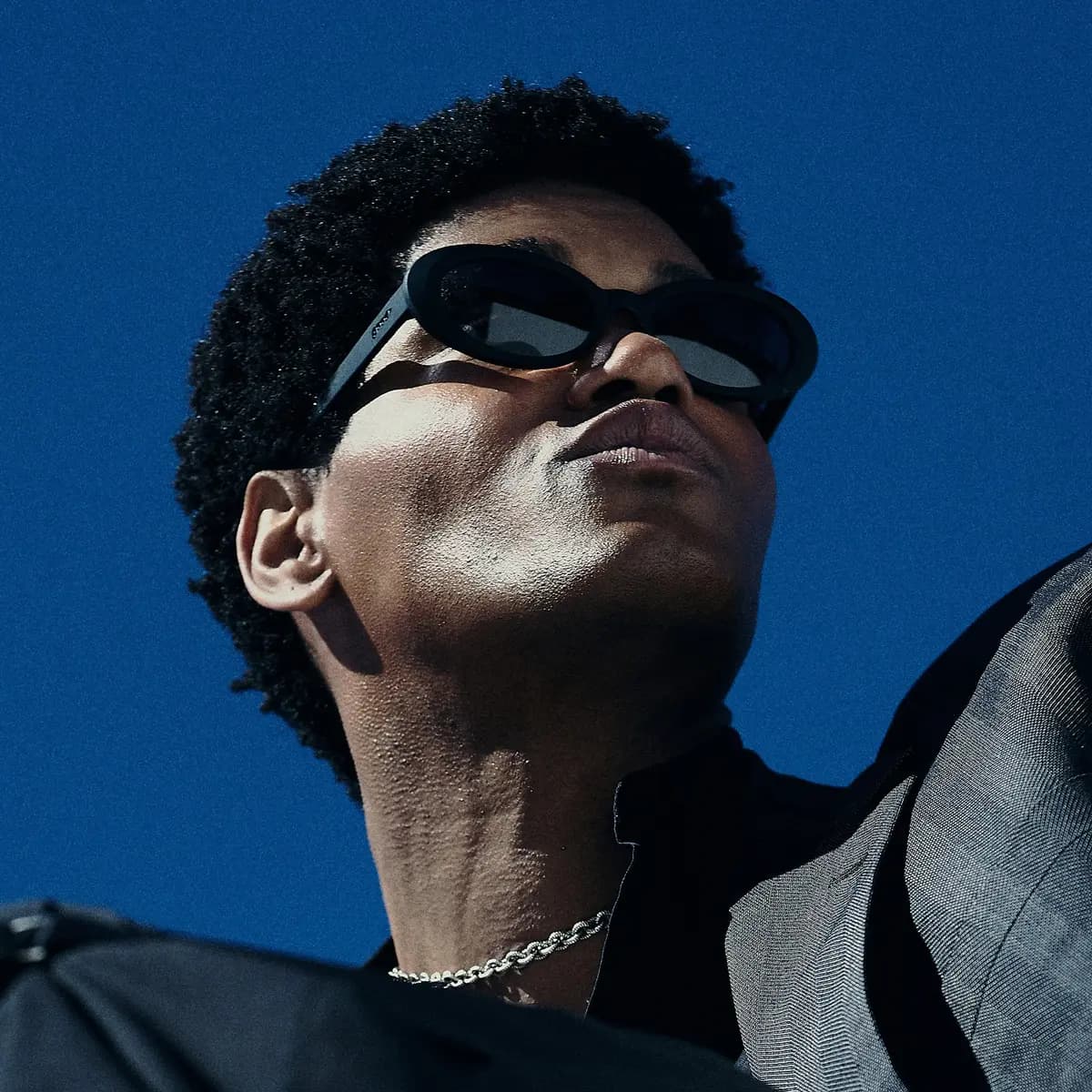 goodr Always Having a Moment Black Oval [polarized lenses, UV400, premium polymer]