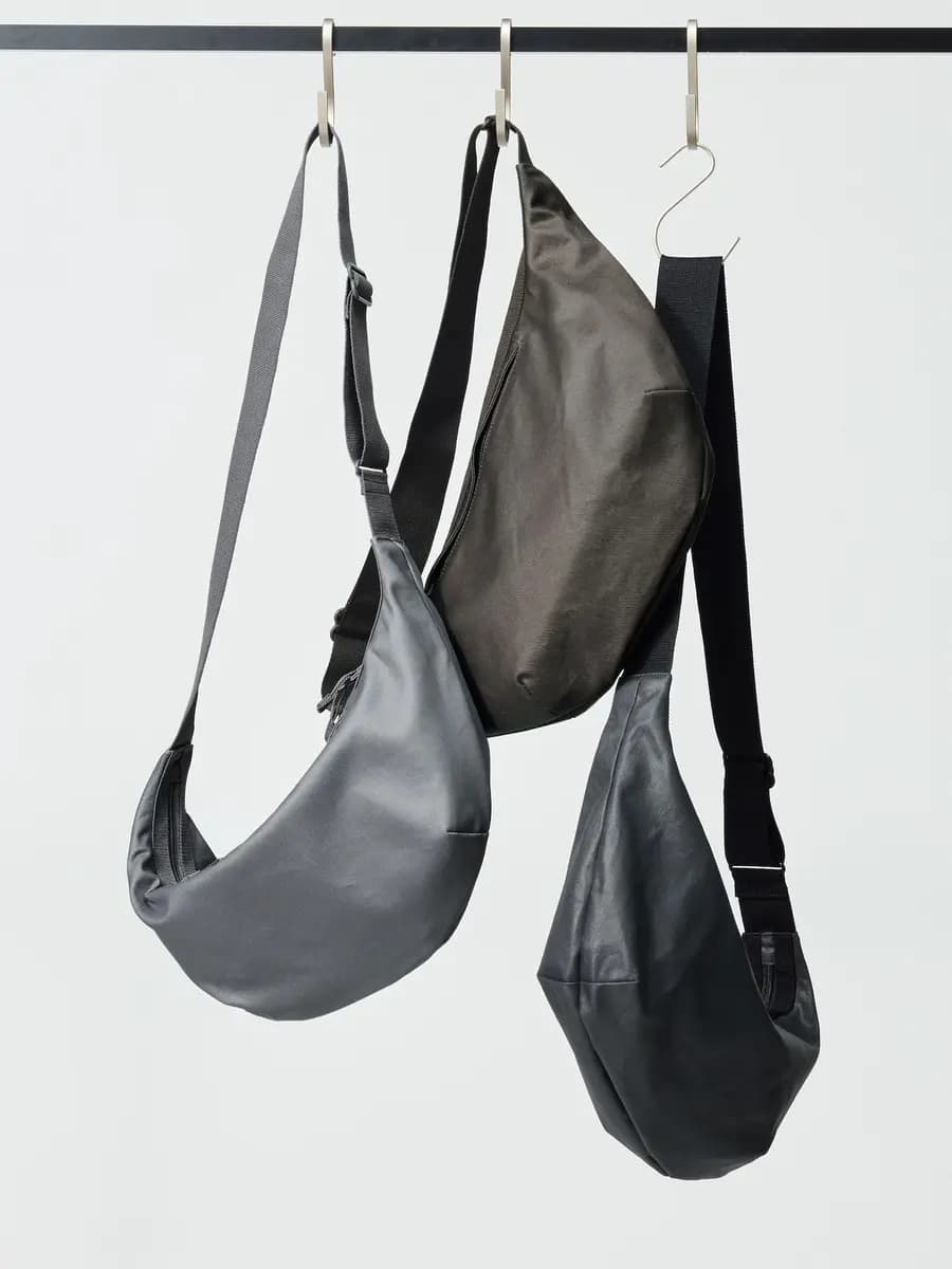 Uniqlo Coated Cotton Shoulder Bag Black [Imported, Do not wash, Do not dry clean, Capacity: approximately 7 L.]